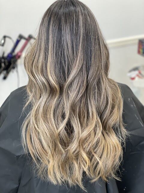 Salon Cheveux, Ocean Springs