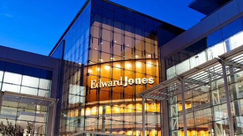 Edward Jones - Financial Advisor: Lisa M Sigworth, AAMS™, Ocean Springs