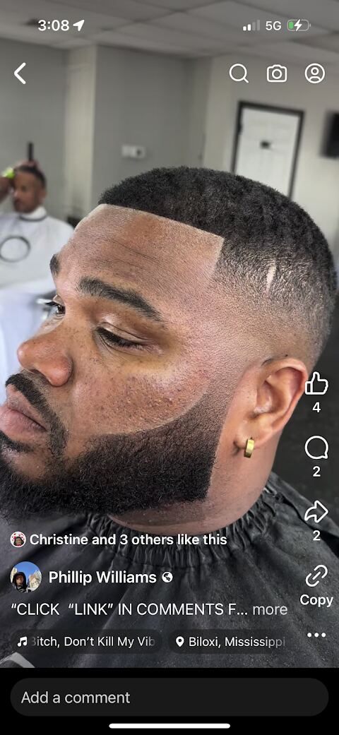Phillip at Royal T Barbershop Ocean Springs, Ocean Springs