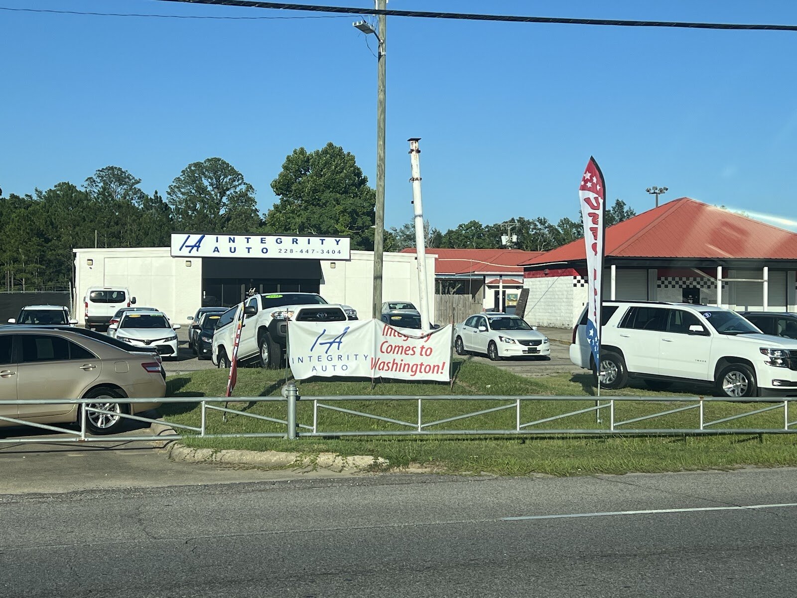 Storefront of Integrity Auto, Ocean Springs.