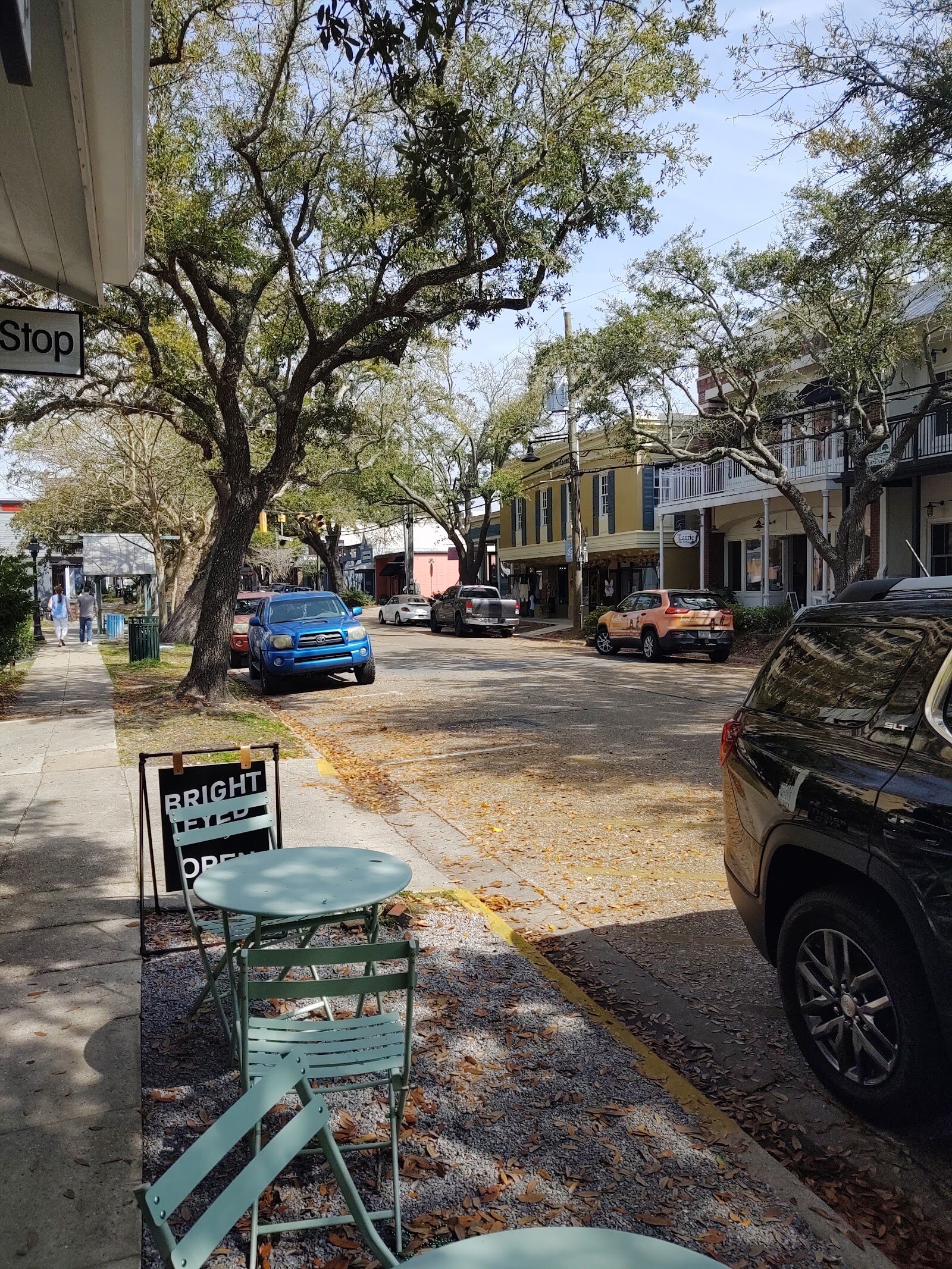 Storefront of Bright Eyed Brew Co., Ocean Springs.