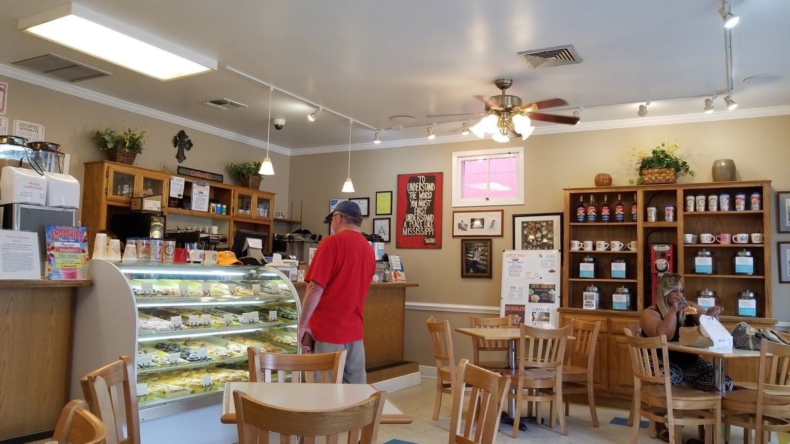 Storefront of Tato-Nut Donut Shop, Ocean Springs.
