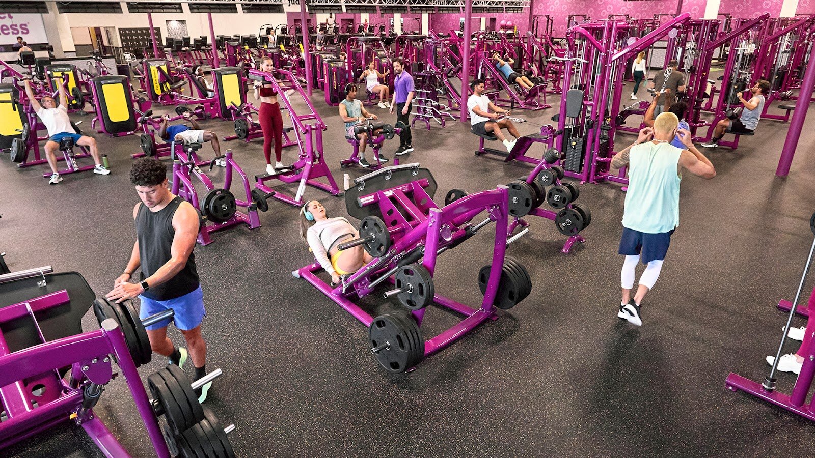 Storefront of Planet Fitness, Ocean Springs.