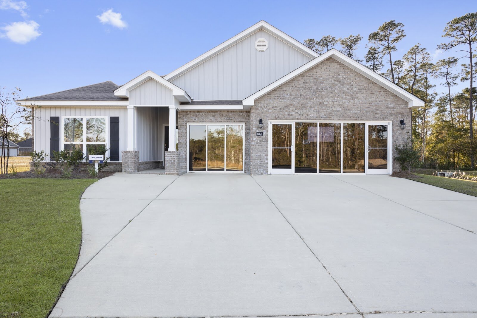 Storefront of Talla Pointe by D.R. Horton, Ocean Springs.