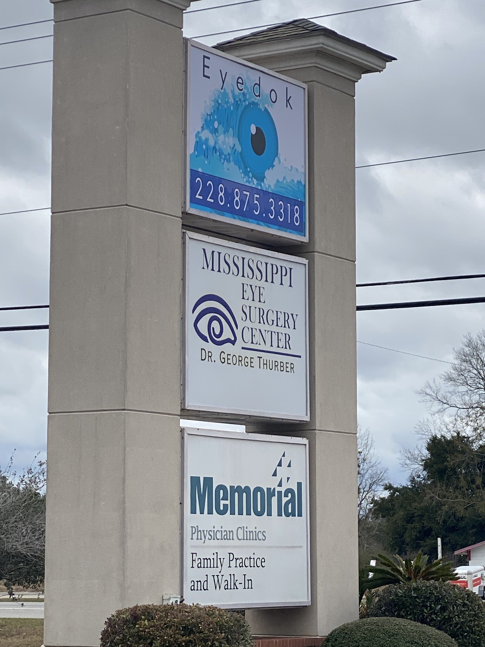 Storefront of Eyedok, Ocean Springs.