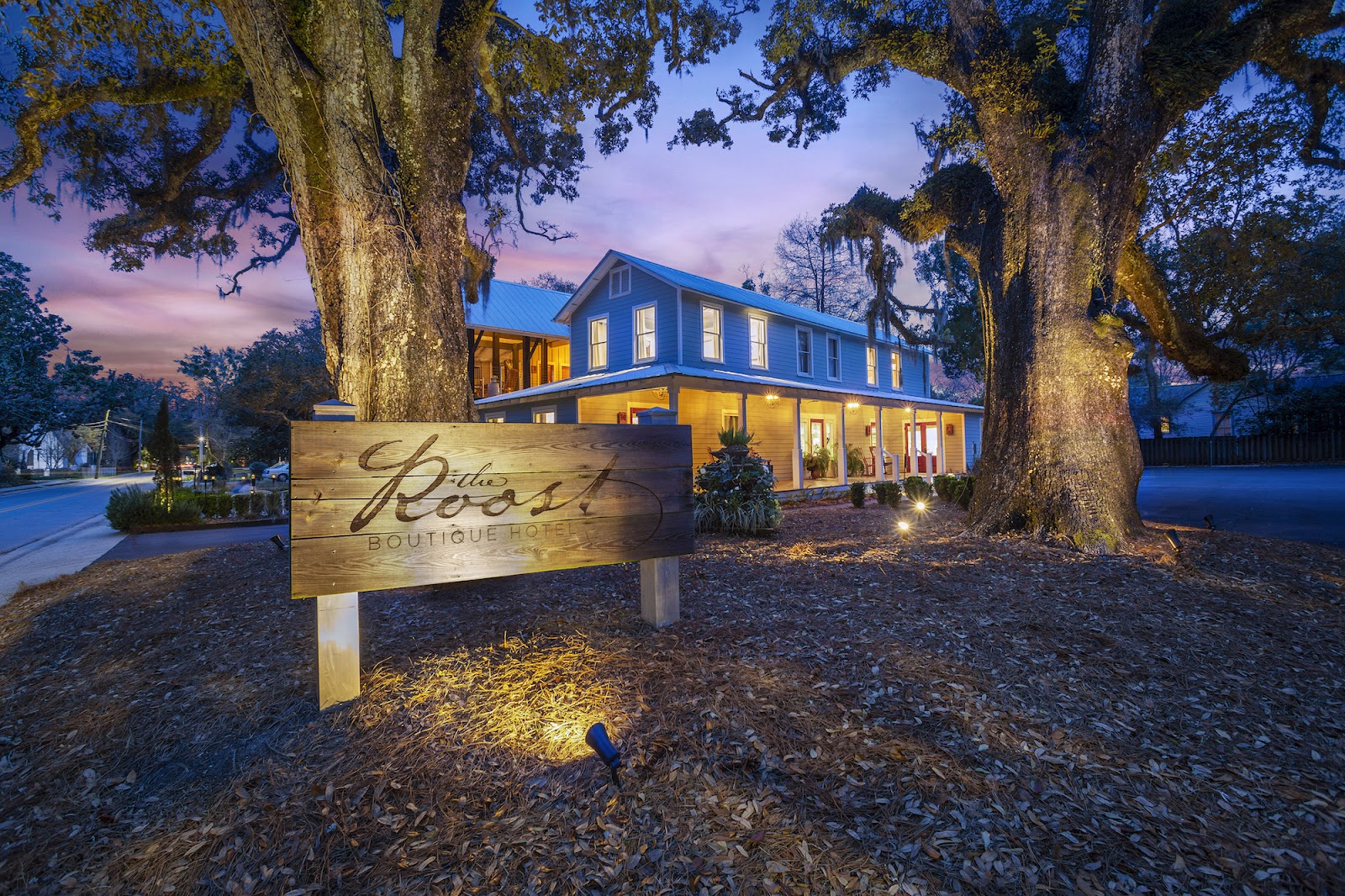 Downtown Ocean Springs hotel exterior.